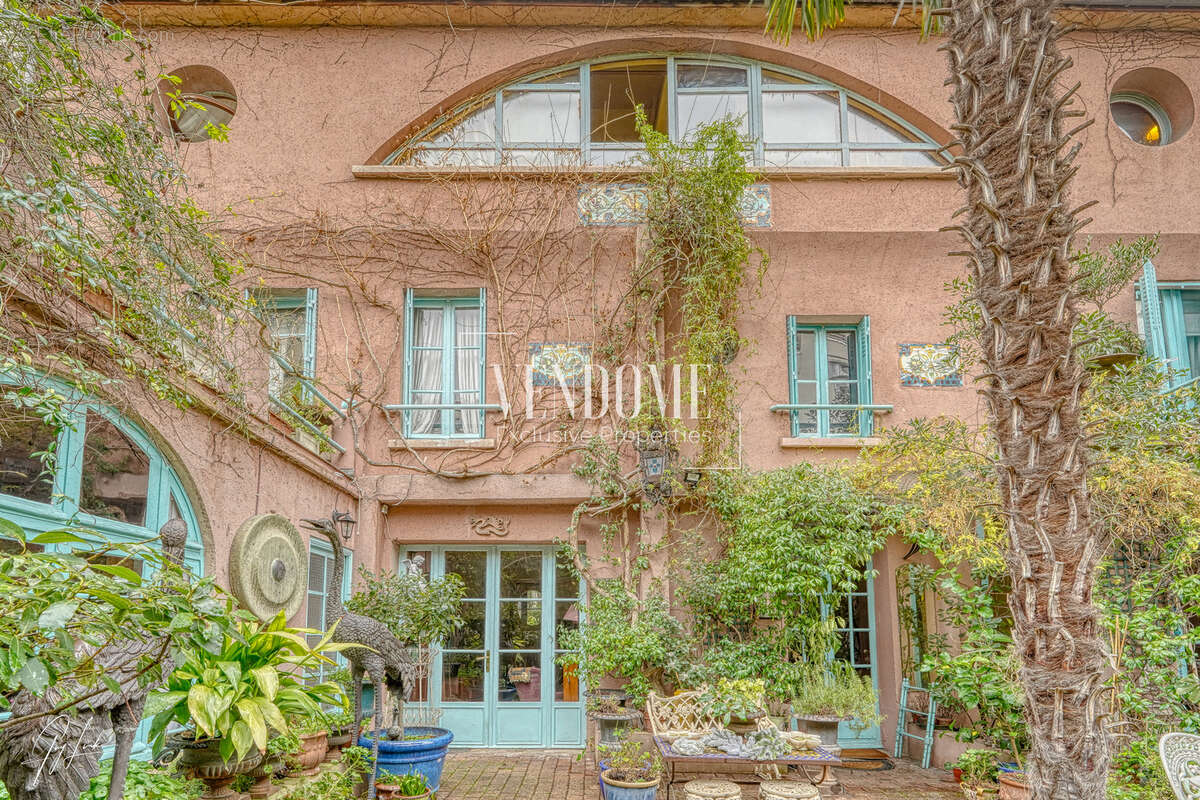 Maison à PARIS-18E