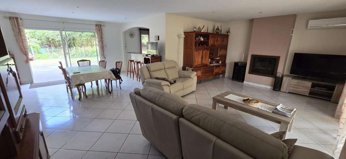 Maison en vente à terme occupée à St Vivien De Medoc 122 m2 sur terrain de 3871m2 - photo 6