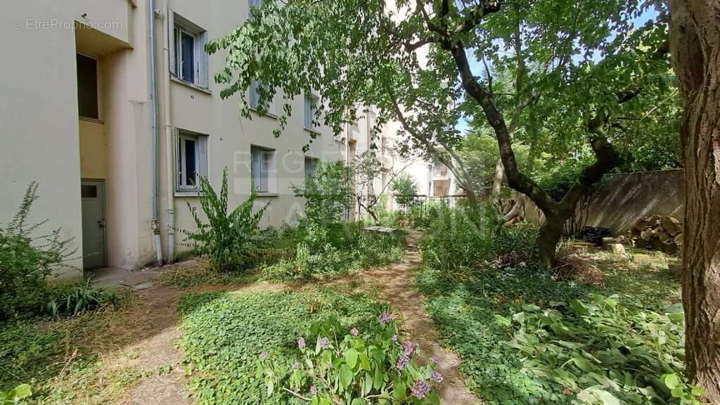 LYON – Av. Rockefeller - TYPE 3 de 54 m² – Dernier étage avec vues dégagées - photo 9