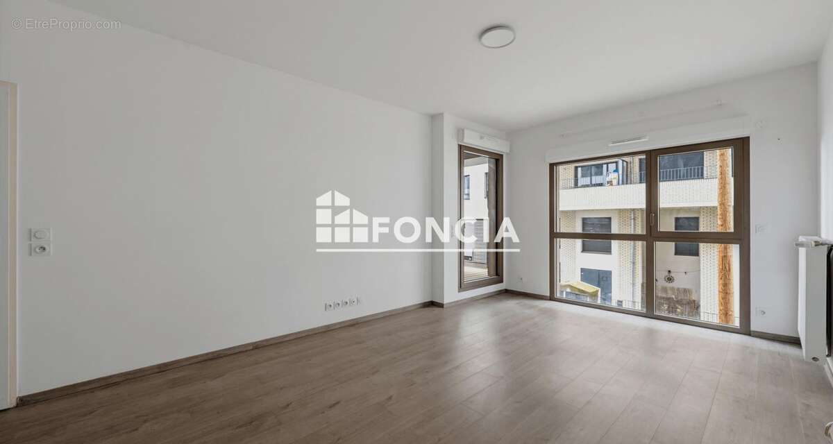 À vendre – T3 récent de 65 m² avec balcon et parking proche Tram et Gare - photo 3
