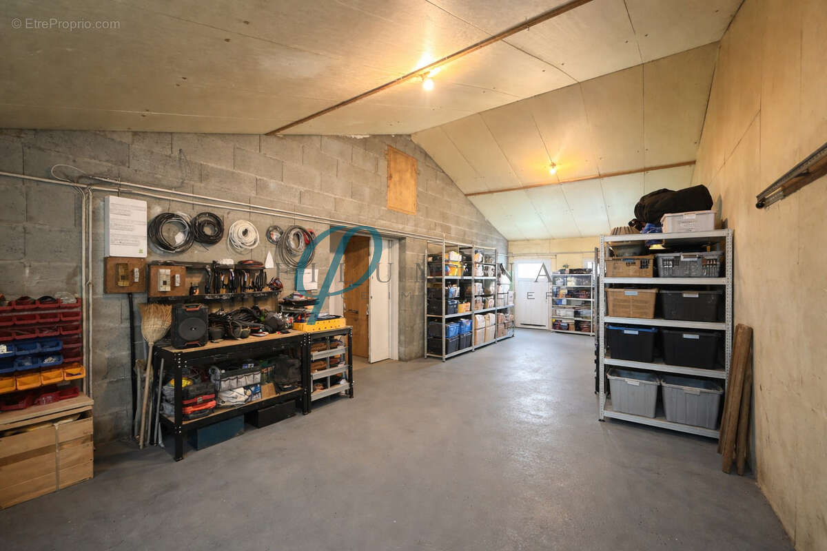 Maison à MONTREVAULT