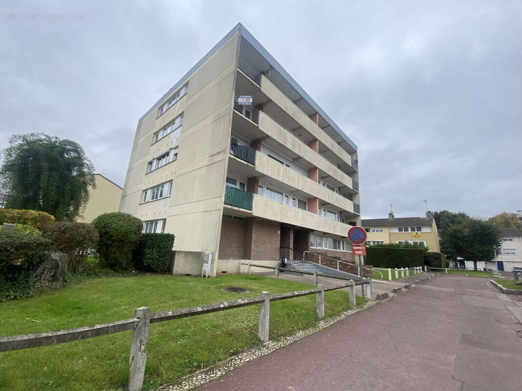 Appartement à VILLIERS-LE-BEL