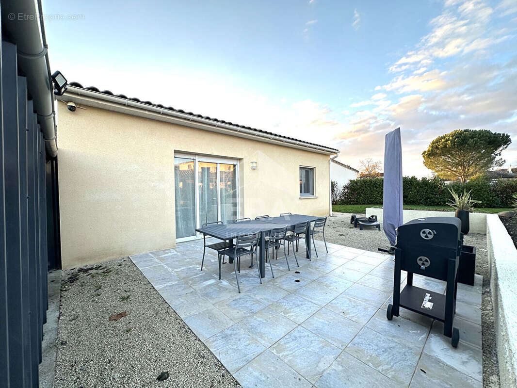 Maison à SAINT-SULPICE