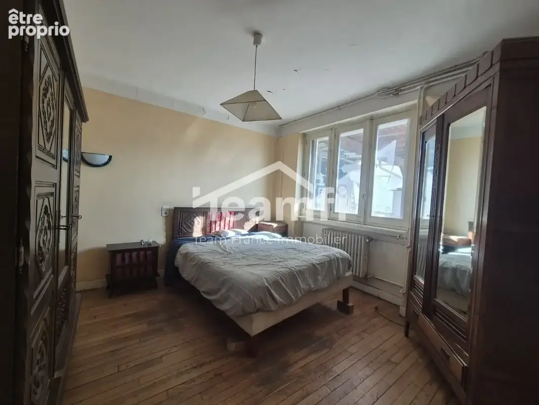 Maison 5 pièces 109 m² à vendre à Thiers (63300) - photo 7