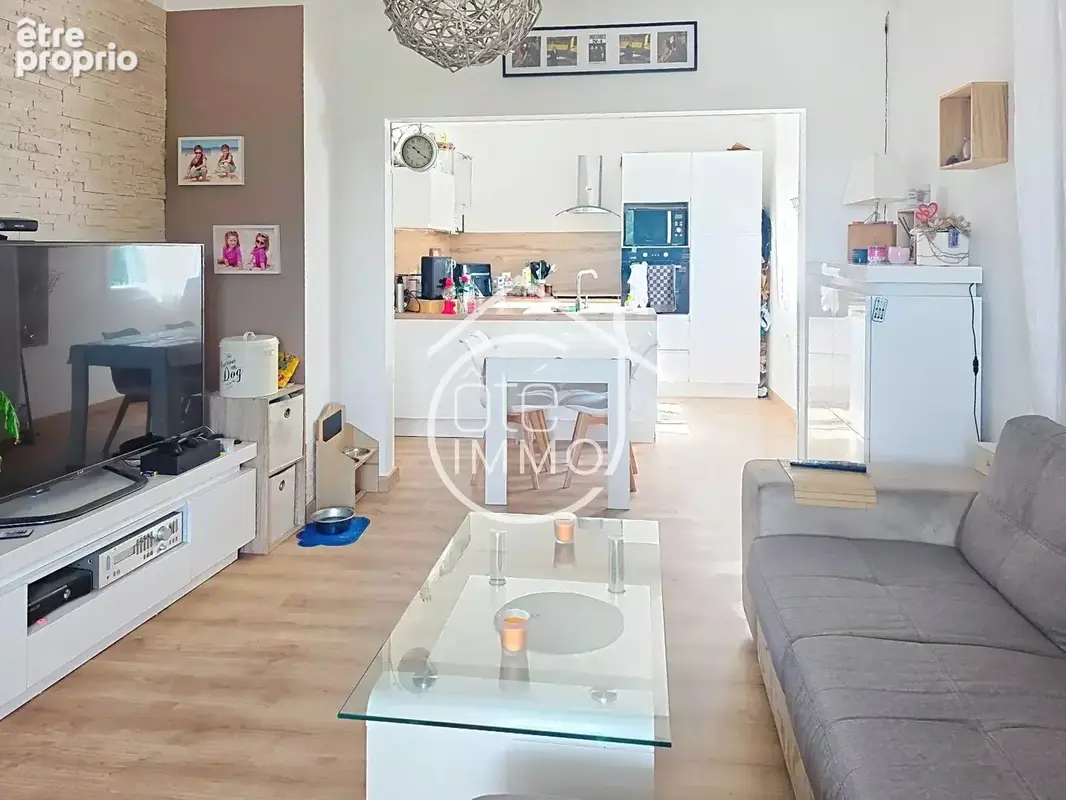 PRIGONRIEUX : Maison familiale rénovée de 135m² avec dépendance et jardin - photo 3
