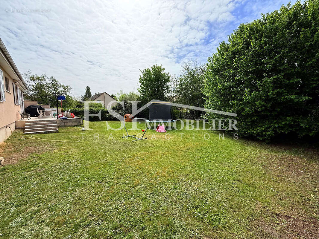 Maison à SAINT-PRIX