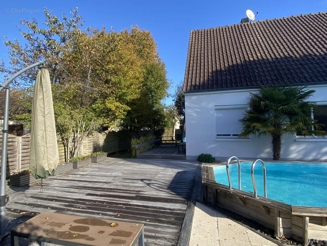 Maison à SAINT-JULIEN-LES-VILLAS