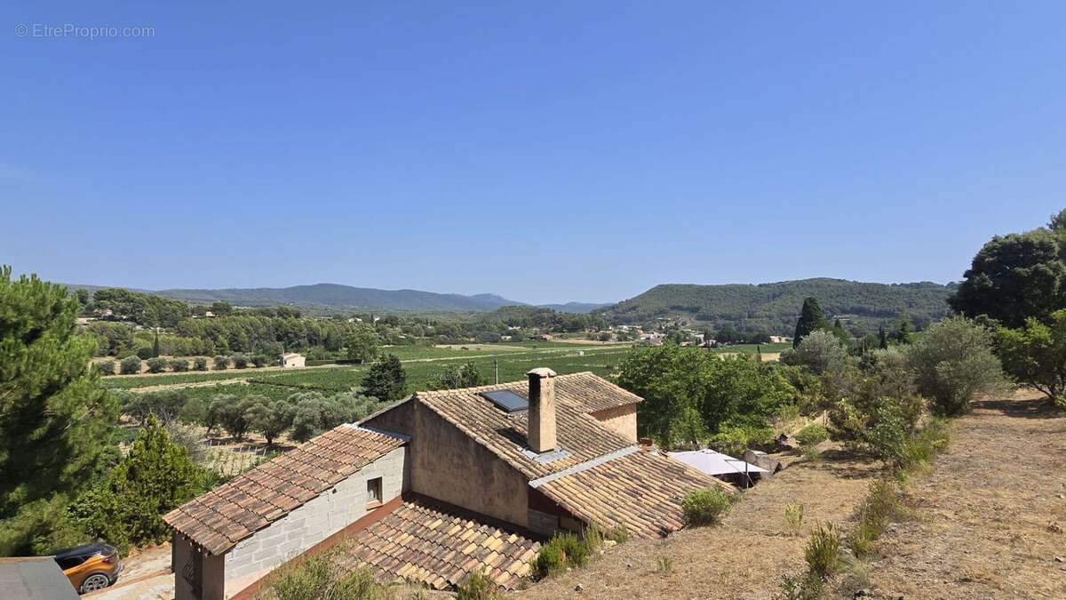 Villa spacieuse à vendre au Castellet - Exclusivité COUZINET IMMOBILIER - photo 2