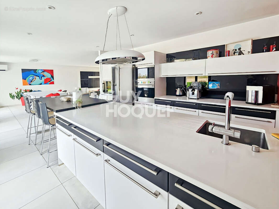 Maison à FONTENAY-TRESIGNY