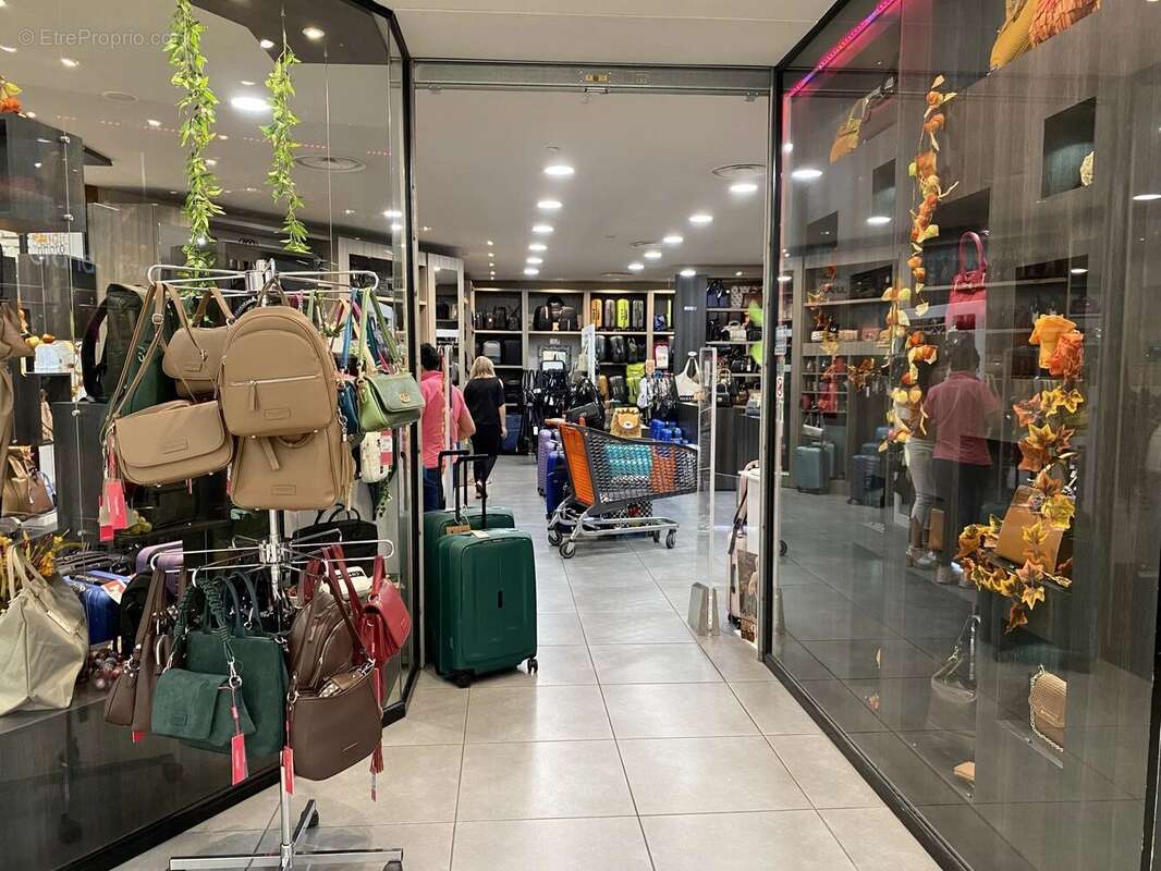 Vente Boutique Etrembieres(74100) 115 000ï¿œ - photo 9