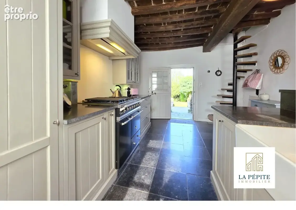 Maison de 200m2 - 6 pièces - 3 chambres et un studio indépendant - une beauté avesnoise - photo 9