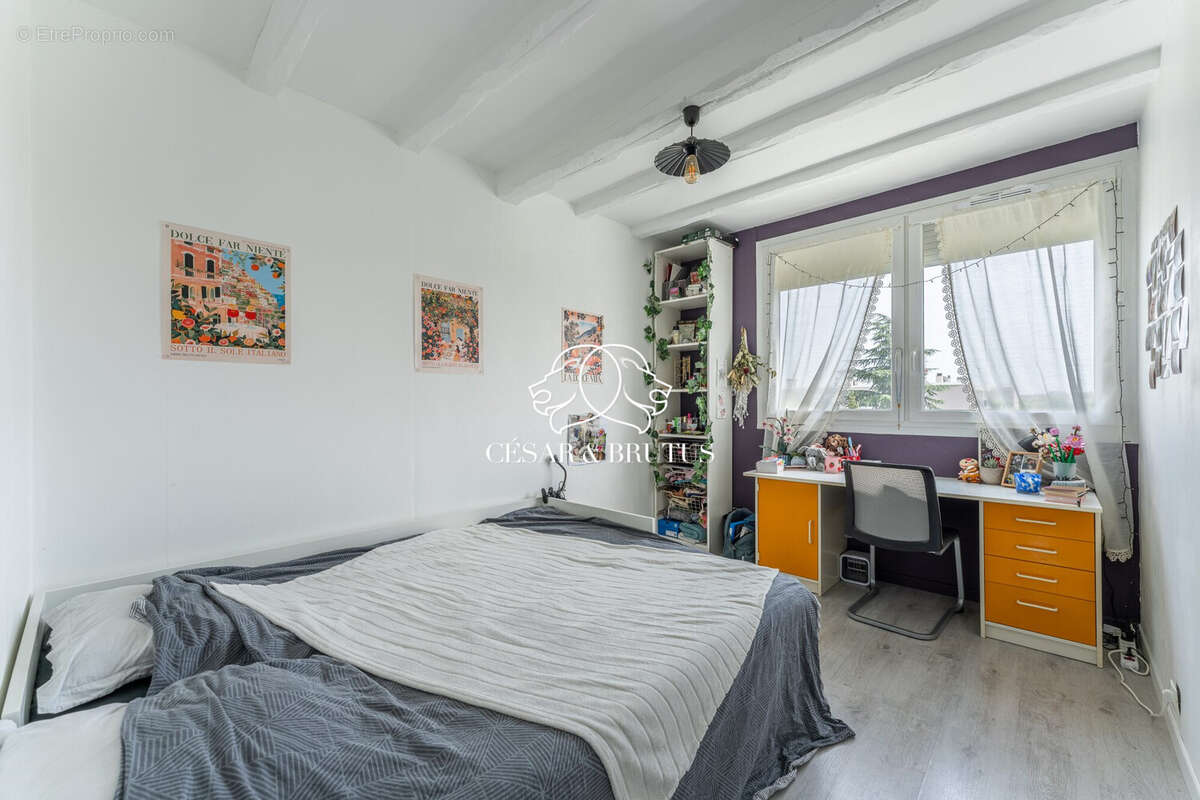Appartement à BRON