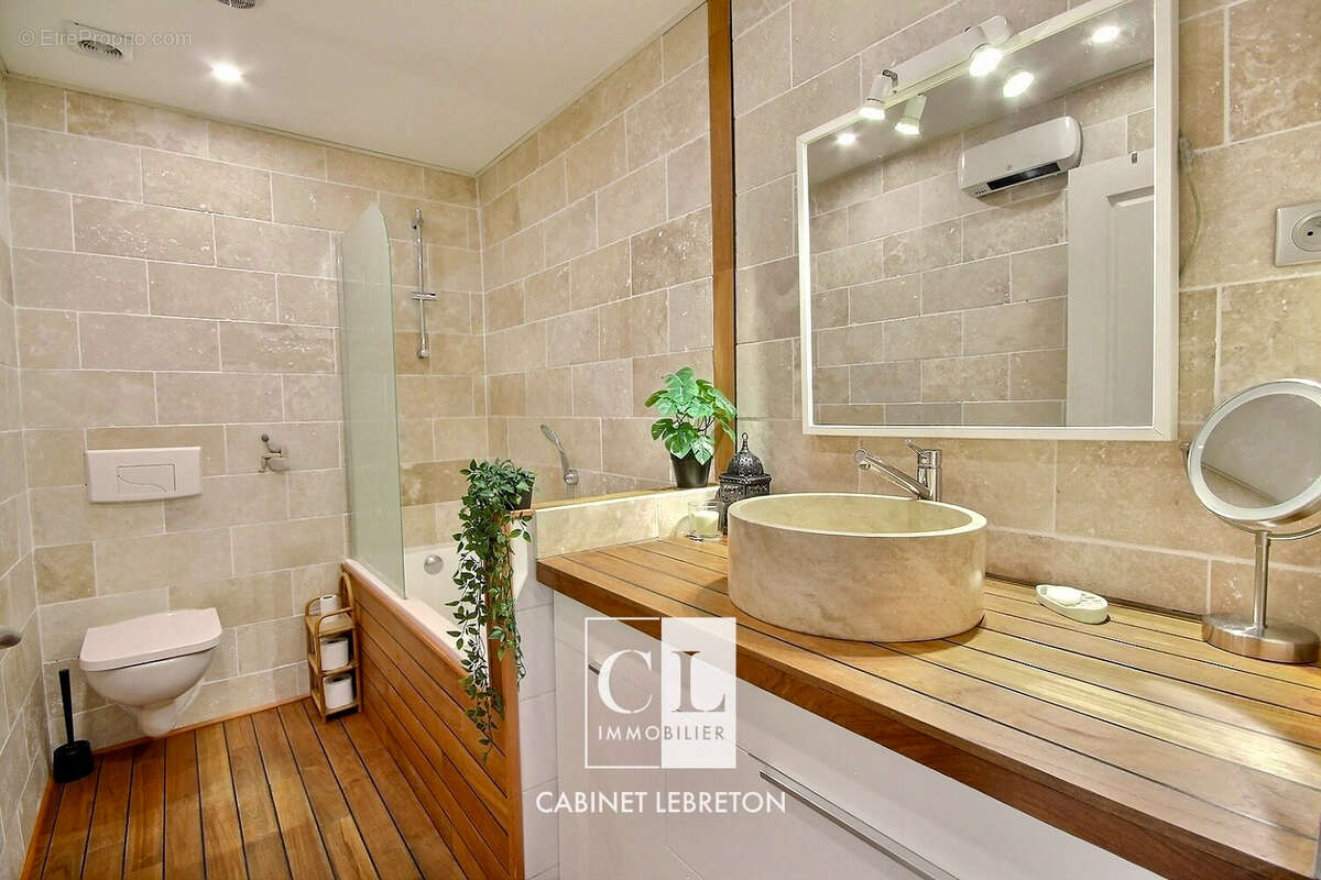 Appartement à MARSEILLE-11E