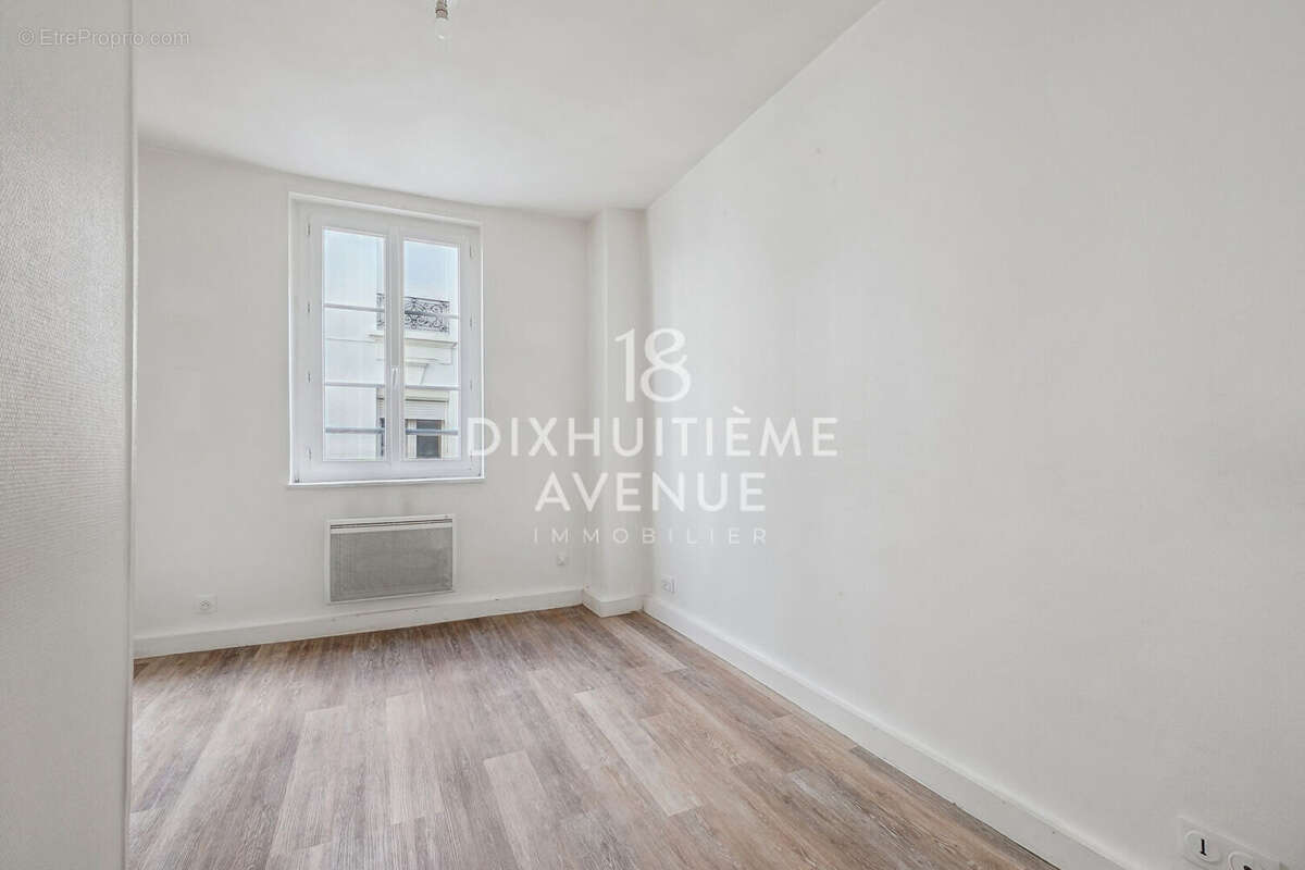 Appartement à PARIS-18E
