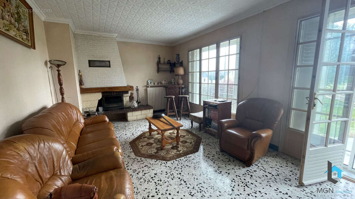 Maison à SAUMERAY