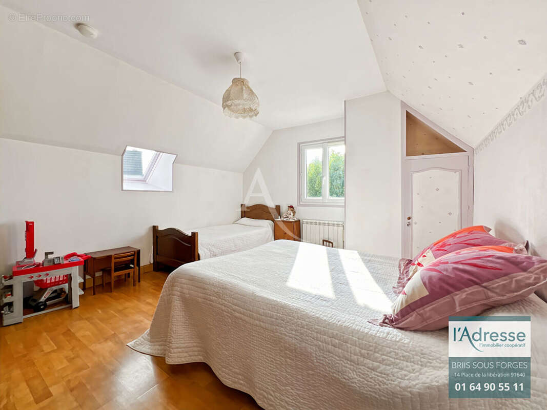 Maison à BRIIS-SOUS-FORGES