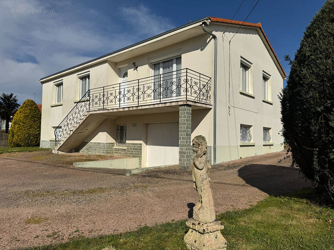 Maison à AIZENAY