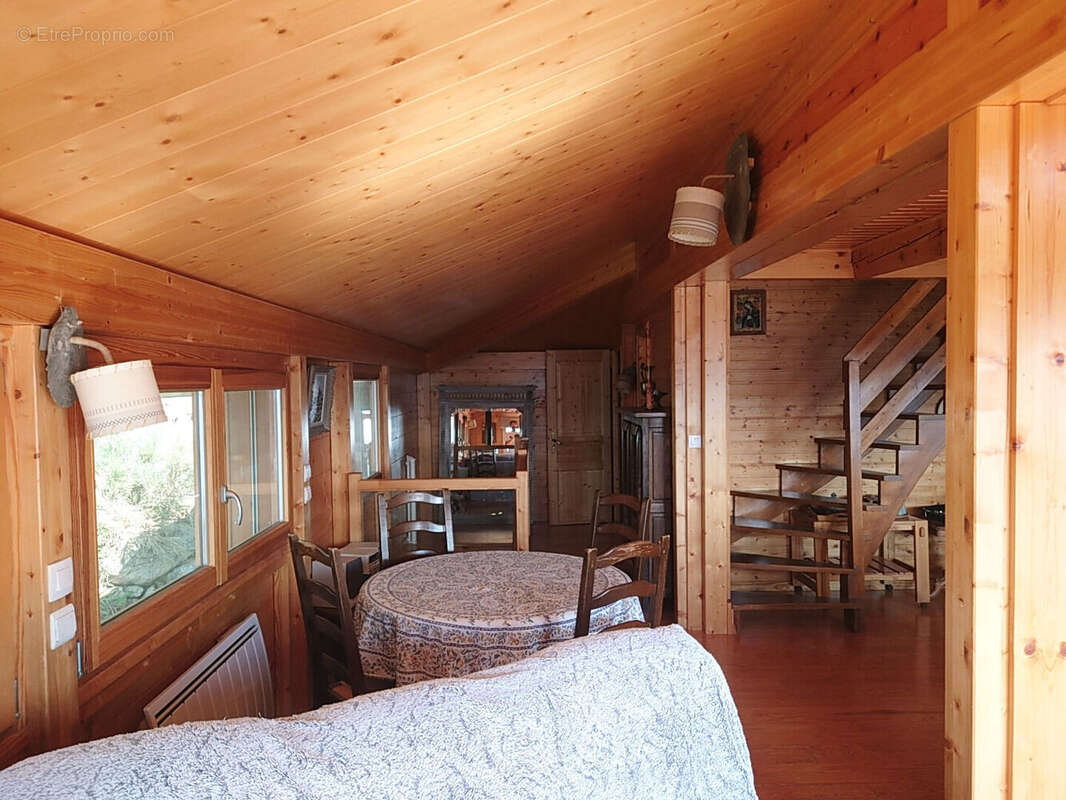 Maison à LES ANGLES