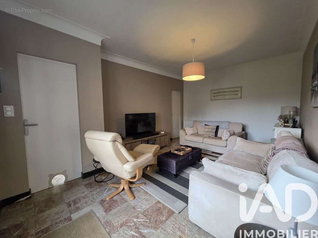 Maison 212 m² à Pouzac  - photo 5