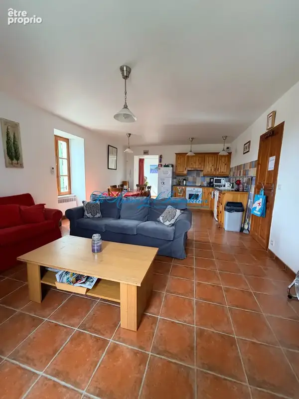 CANAULES, dans une maison en pierres de caractère, appartement T3  au 1er étage avec terrasse privée - photo 3