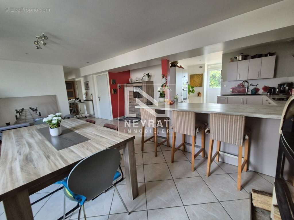 Maison à SAINT-LEGER-SUR-DHEUNE