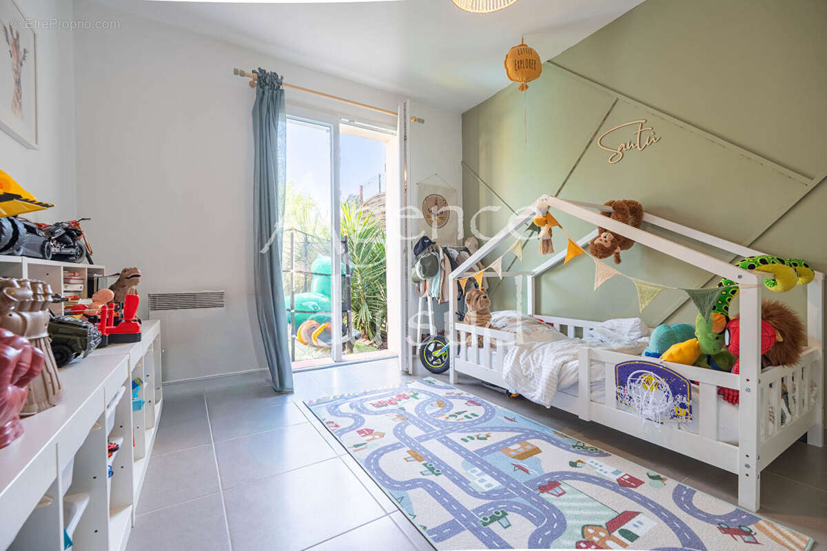 Appartement Peypin 3  pièces jardin et stationnement - photo 7