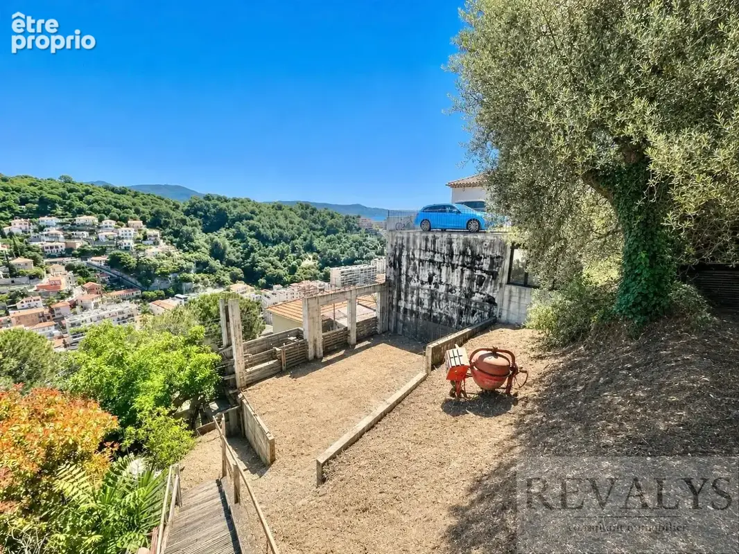 Alpes maritimes (06) - nice ouest - a vendre terrain constructible 320m2 vue mer avec permis depose - photo 2