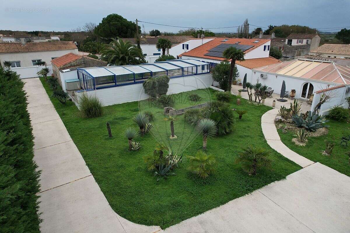 Maison à SAINT-JUST-LUZAC