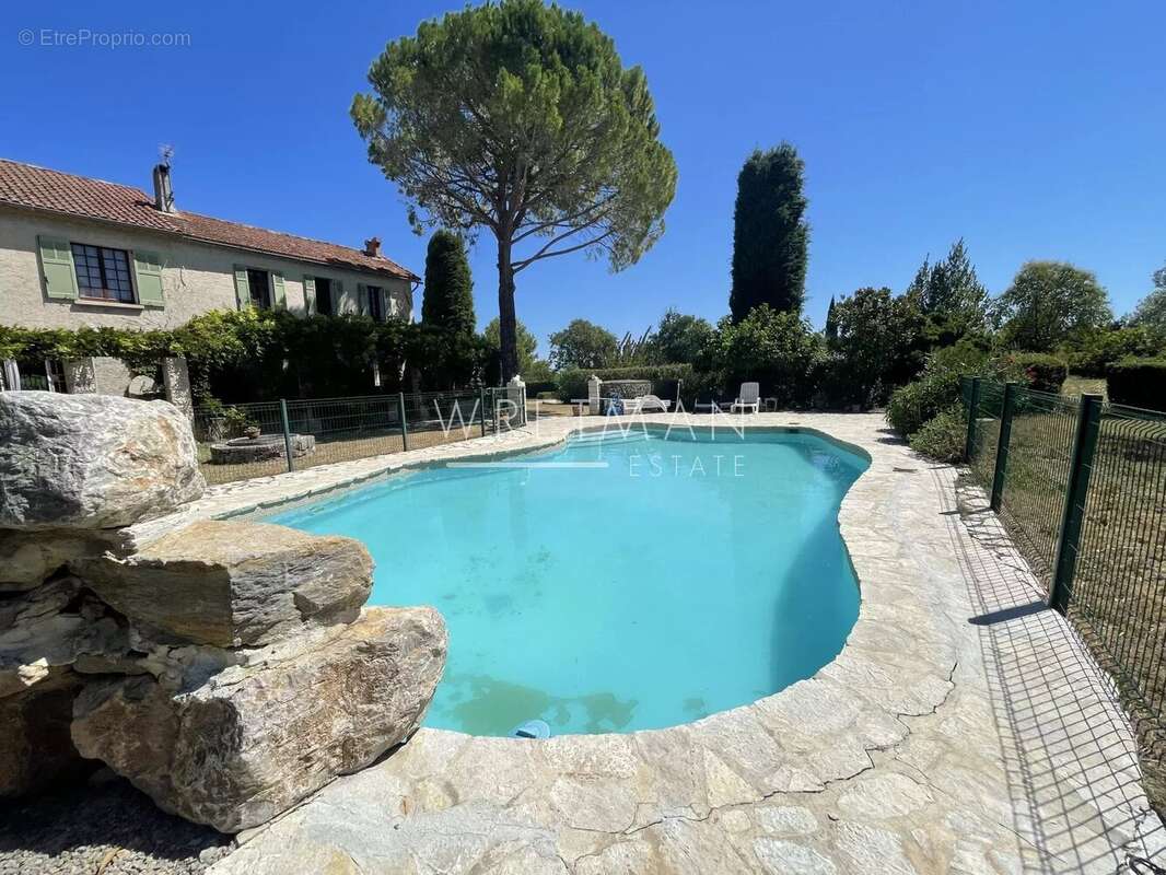 Maison à LE LUC