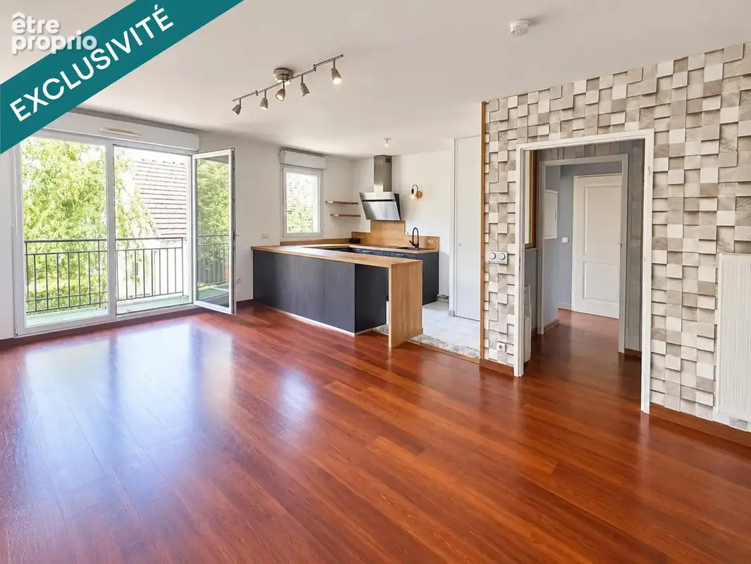 Photo 1 - Appartement à BRIE-COMTE-ROBERT
