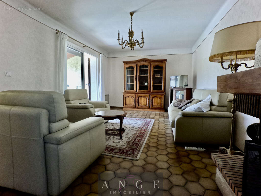 Maison à LA FARLEDE