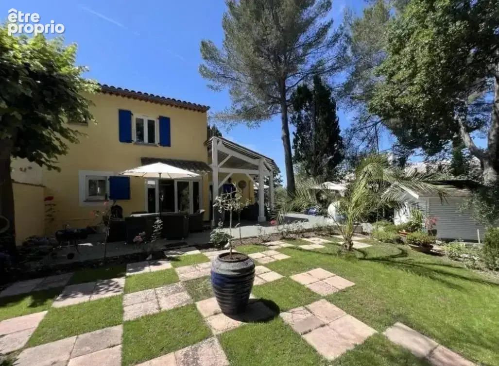Maison rénovée avec jardin et piscine - photo 2