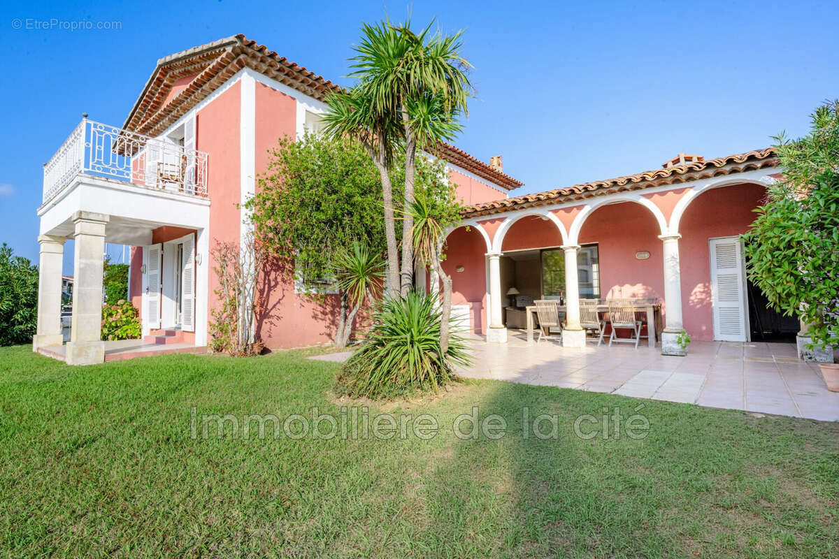 Maison à GRIMAUD