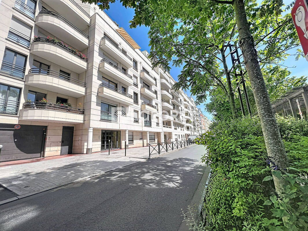 Appartement à LEVALLOIS-PERRET