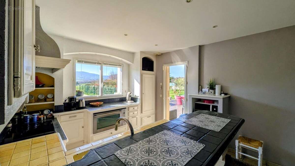 Maison à MARCY-L'ETOILE