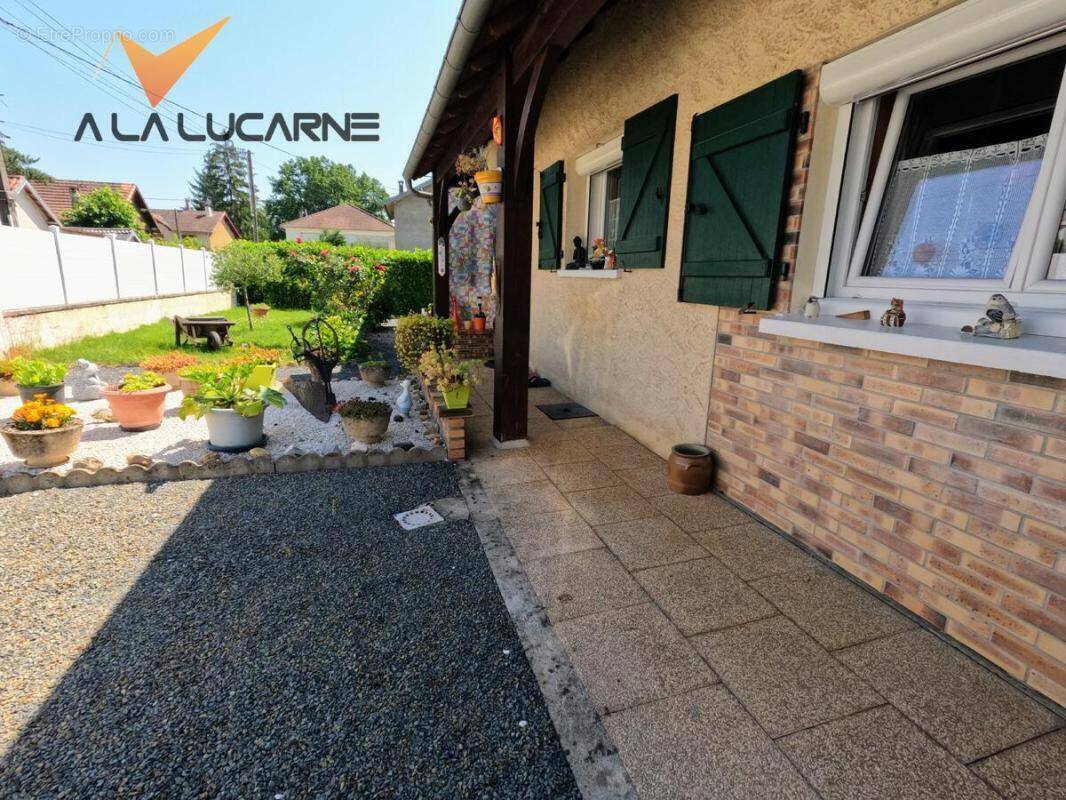 Maison à TERRASSON-LAVILLEDIEU