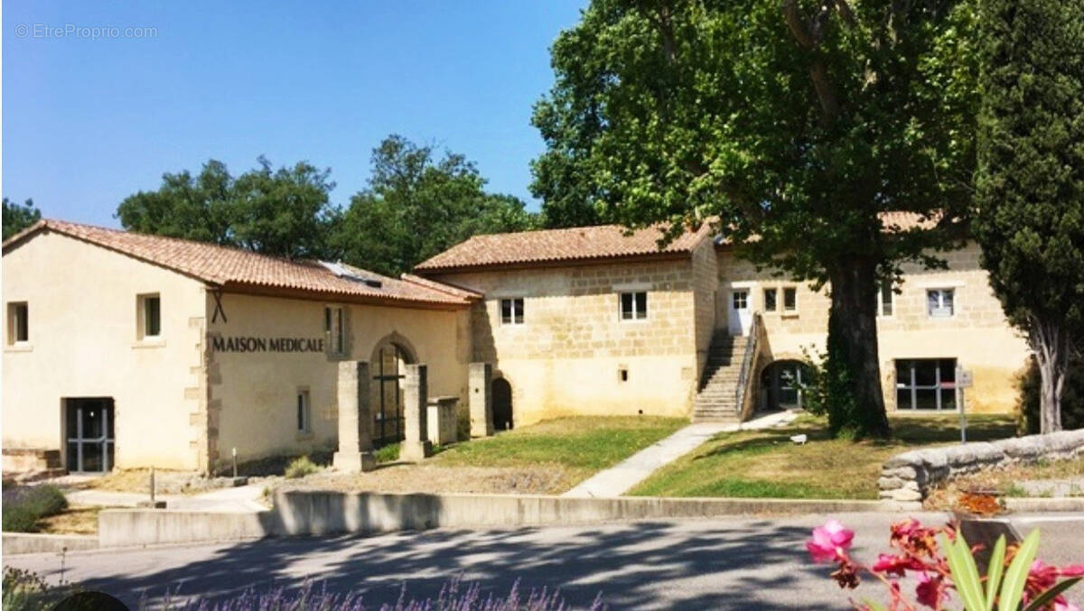 Commerce à VILLEVIEILLE