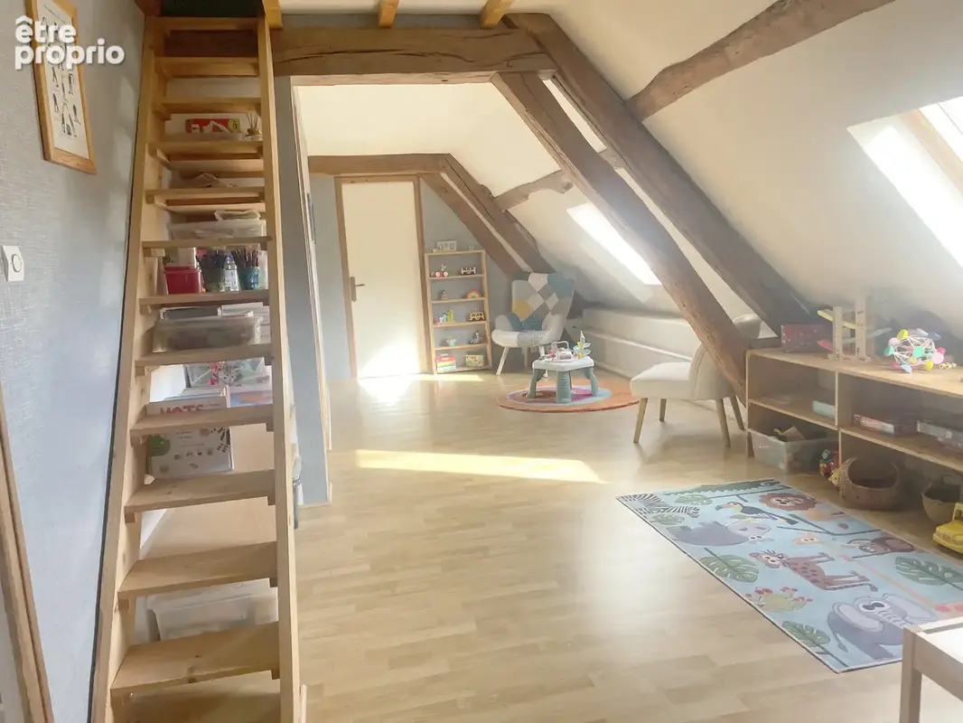 Maison avec 4 chambres et un bureau - photo 11