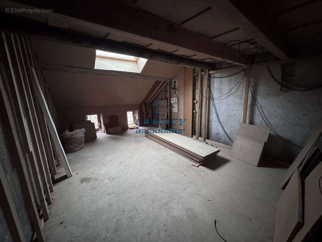 Appartement à LUXEUIL-LES-BAINS