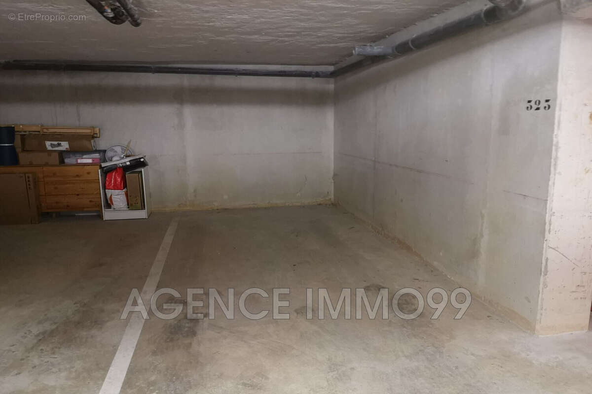 Parking à MANDELIEU-LA-NAPOULE