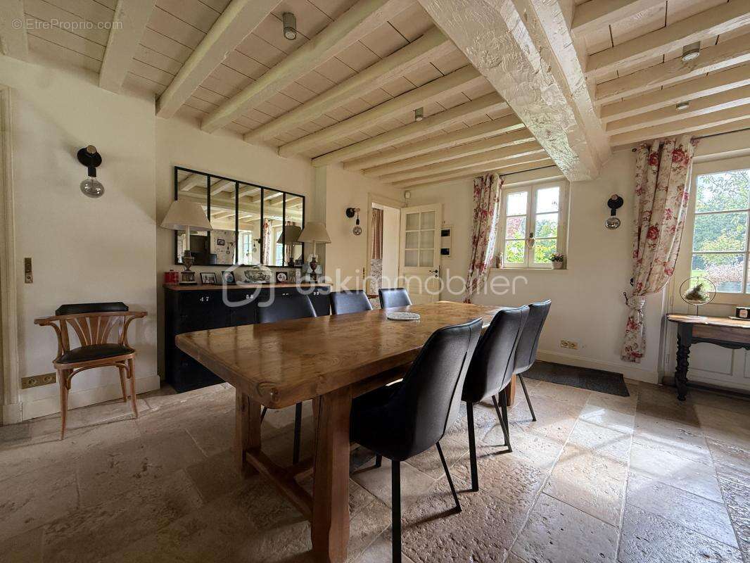 Maison à PONT-L&#039;EVEQUE