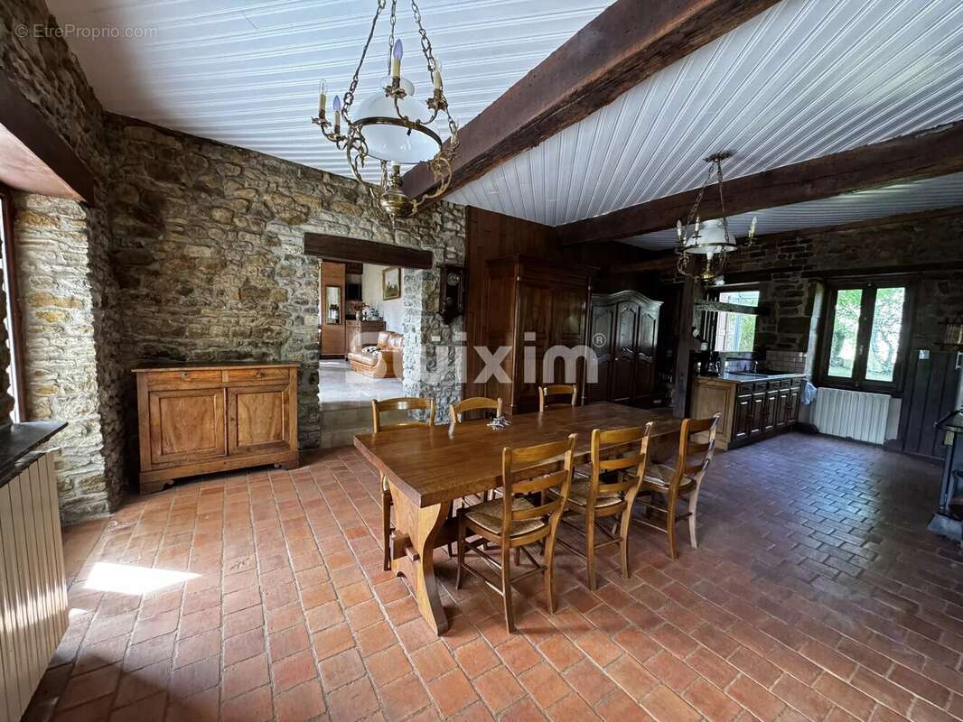 Maison à BAZOCHES