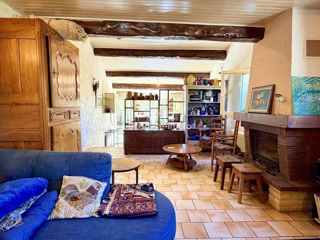 Maison à LORGUES