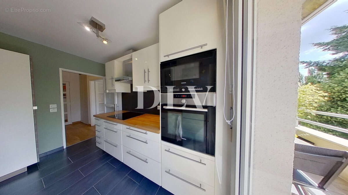 Appartement 89 m² à Avon  - photo 8