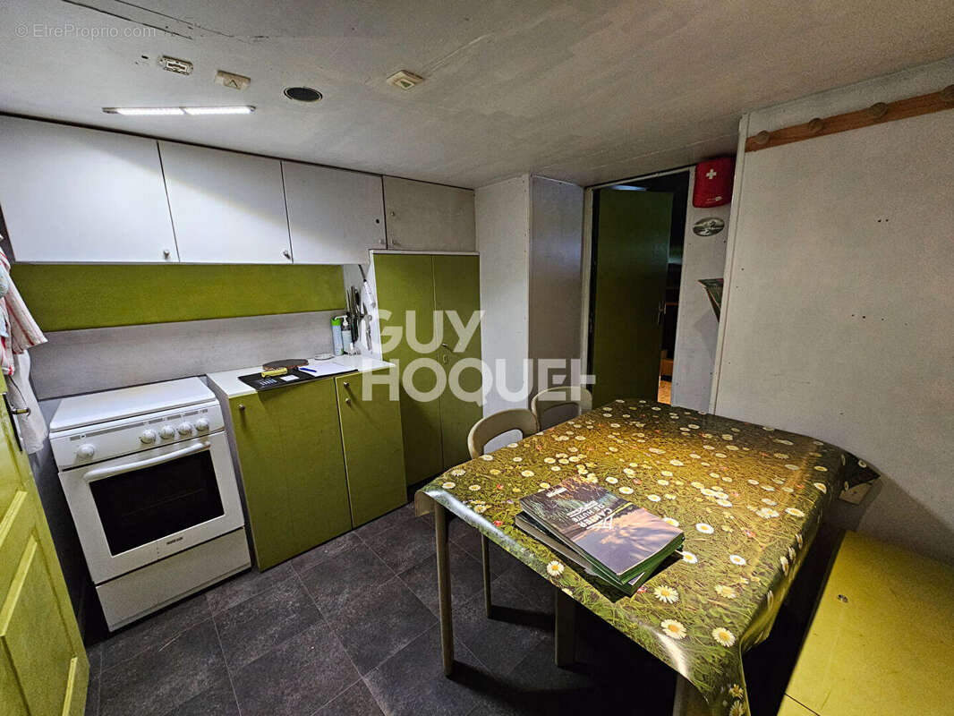 Terrain à CRICQUEVILLE-EN-BESSIN