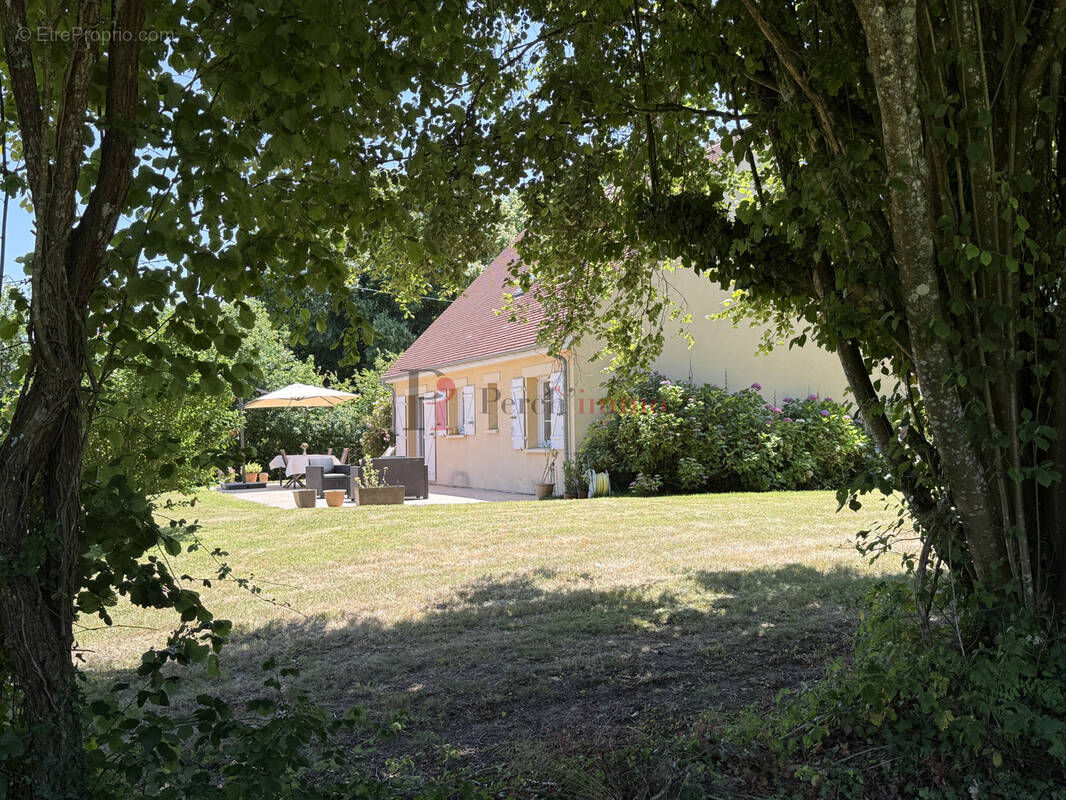 Maison à REMALARD
