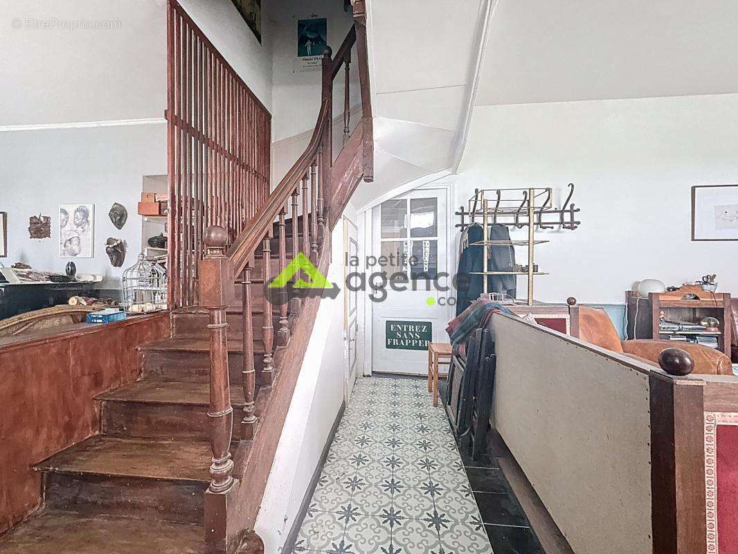 Maison à MOURIOUX-VIEILLEVILLE