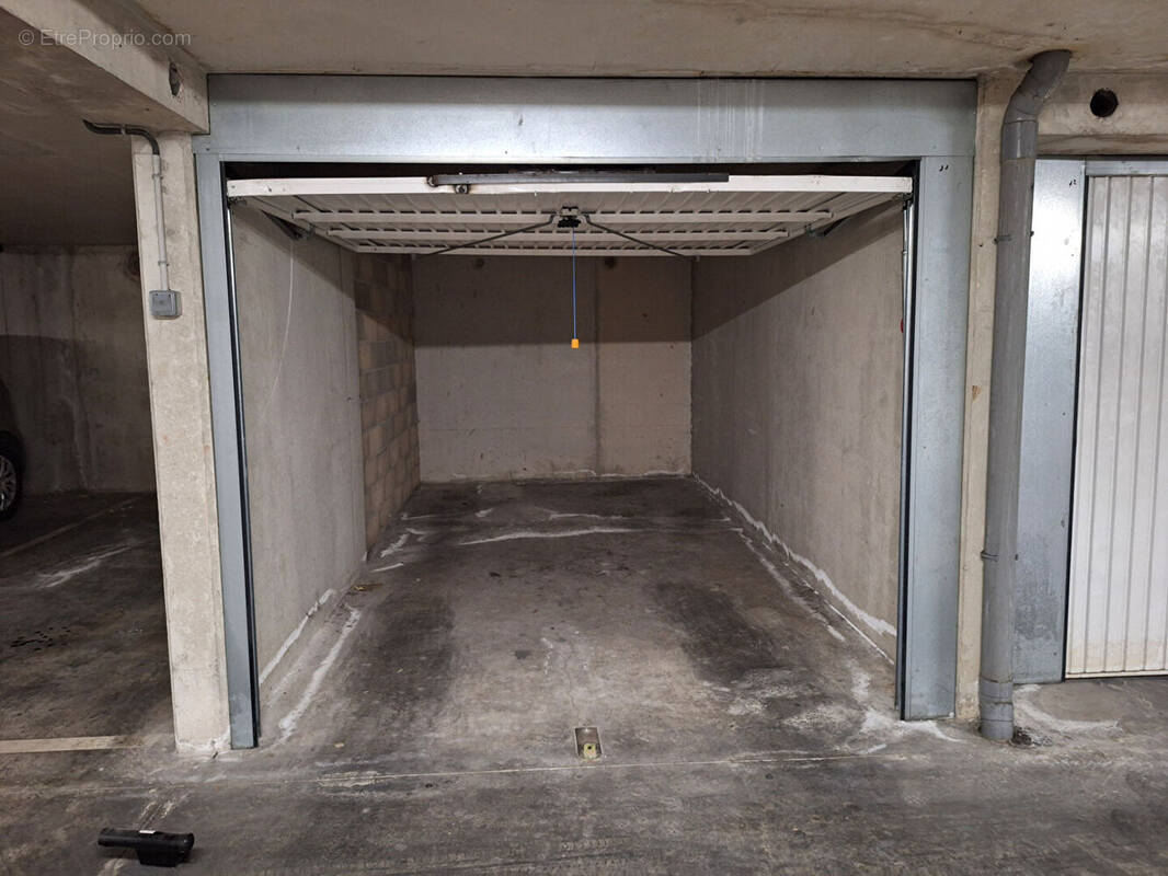 Parking à MARSEILLE-14E