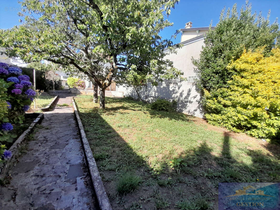 Maison à LOURDES