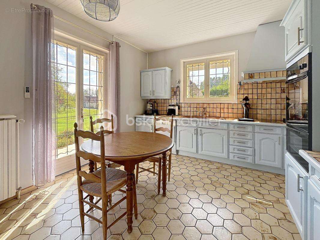 Maison à PUISIEUX-ET-CLANLIEU